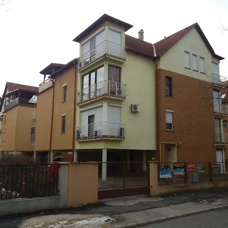 Blue Star 3 Apartman דירה *
