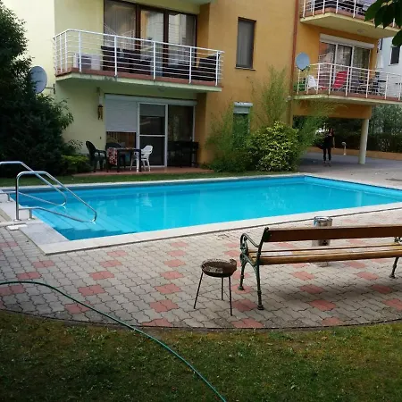 דירה Blue Star 3 Apartman שיופוק